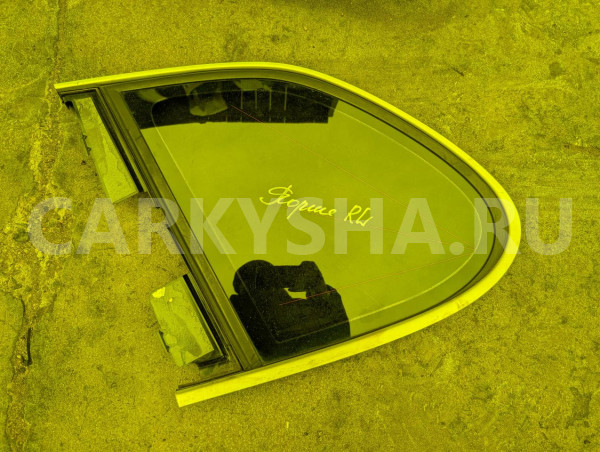 Стекло собачника Porsche Cayenne 