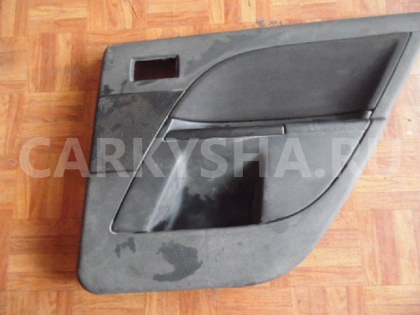 Обшивка двери Ford Mondeo III (2000—2003) Ford Mondeo оригинальный номер 1331511