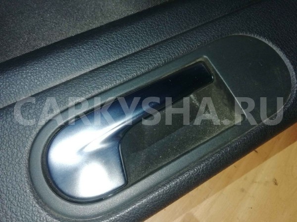 Обшивка двери Volkswagen Golf Plus II (2009—2014) Volkswagen Golf Plus оригинальный номер 5m0868116