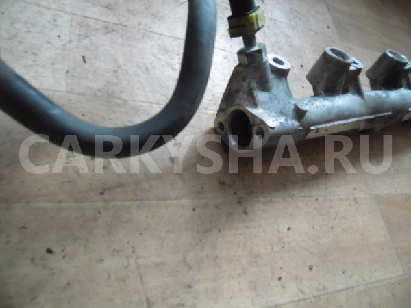 Рейка топливная (рампа) Mazda CX-7 I (2006—2009) Mazda 2 оригинальный номер L3K913150B