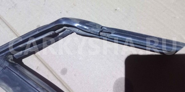 Уплотнитель стекла двери Ford Focus III (2011—2015) Ford Focus оригинальный номер bm51a21511