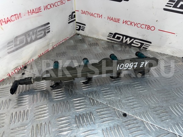 Форсунка топливная Mazda Demio 