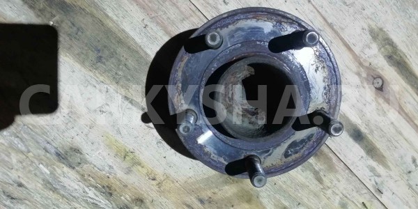 Ступица Ford Focus III (2011—2015) Ford Focus оригинальный номер 2101656