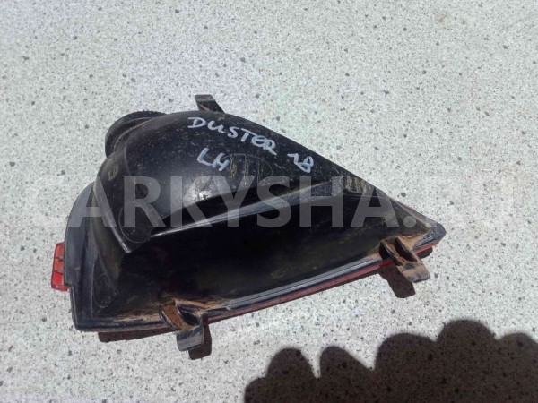 Фонарь задний в бампер Renault Duster I рестайлинг (2015—2021) Renault 15 оригинальный номер 265859405r