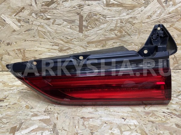 Фонарь задний правый в крышку багажника Lexus LX III Рестайлинг 2 оригинальный номер 81581-60350