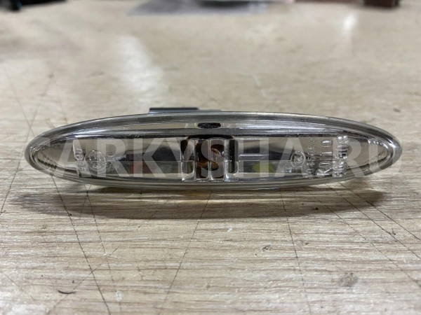 Повторитель на крыло Toyota Camry VI (XV40) оригинальный номер 81730-30131