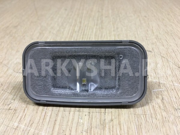 Фонарь освещения номерного знака Toyota Camry VIII (XV70) оригинальный номер 81270-53030