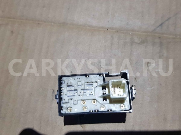 Кнопка стеклоподъемника Toyota Camry XV50 рестайлинг 2 (2017—2018) Toyota Camry оригинальный номер 8481030220