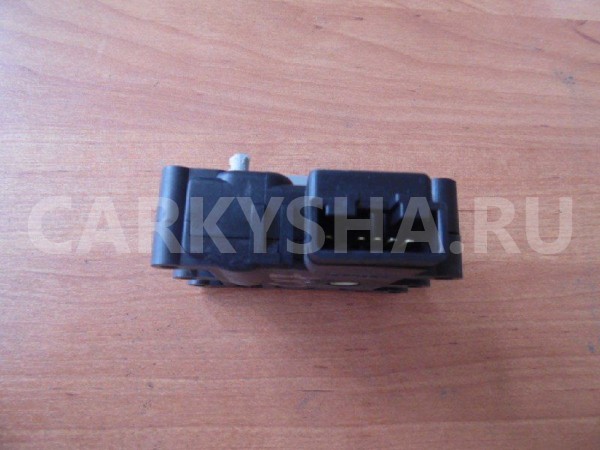 Моторчик заслонки отопителя Mazda CX-7 I (2006—2009) Mazda 2 оригинальный номер GJ6A61B60