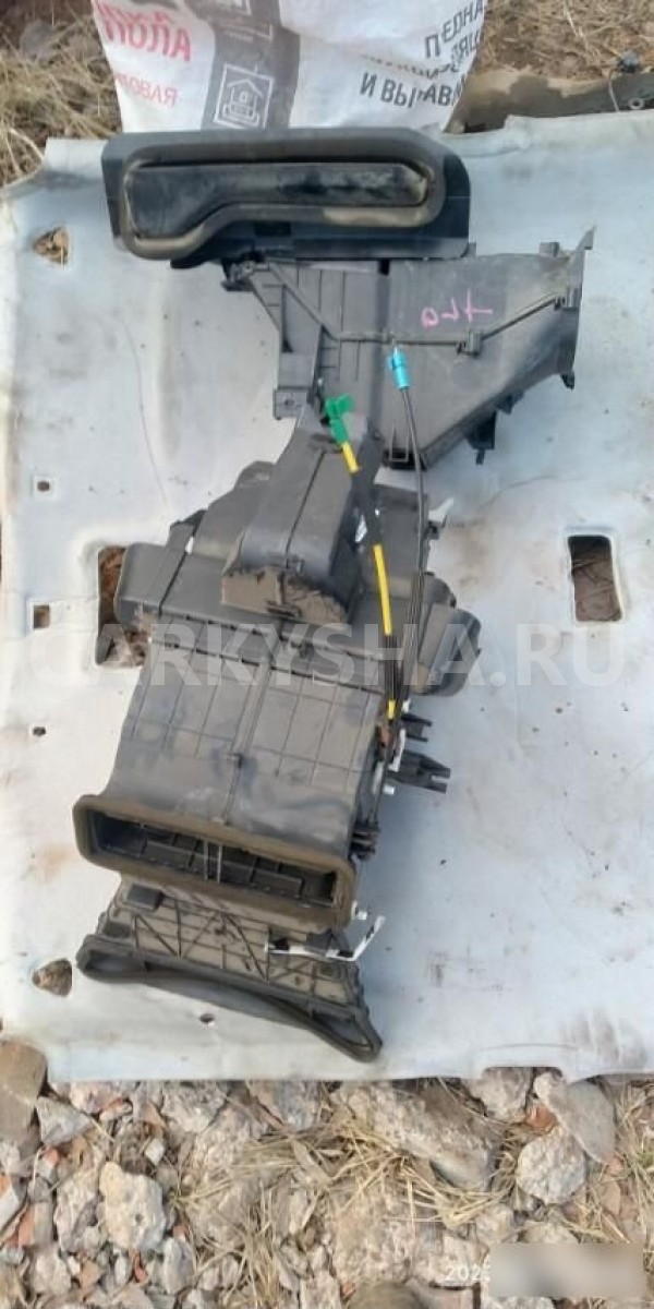 Корпус печки центральный Mitsubishi Colt Z30 (2002—2012) Mitsubishi Colt оригинальный номер Z34A