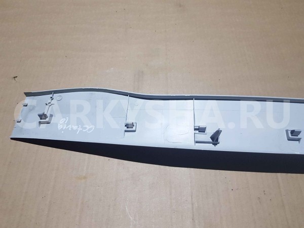 Накладка на потолок Skoda Octavia II рестайлинг (2008—2013) Skoda Octavia оригинальный номер 1z5867625l