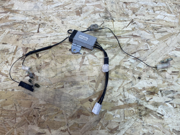 Антенна Toyota Camry VII (XV50) оригинальный номер 86300-33330