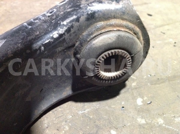 Рычаг Mitsubishi Pajero I (1982—1991) Mitsubishi i оригинальный номер Mb109647