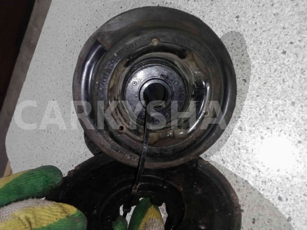 Опора стойки Hyundai Solaris I (2010—2014) Hyundai Solaris оригинальный номер 546111J000