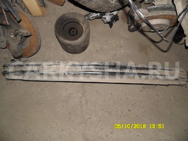 Усилитель бампера Volkswagen Golf Plus II (2009—2014) Volkswagen Golf Plus оригинальный номер 1K0807305C