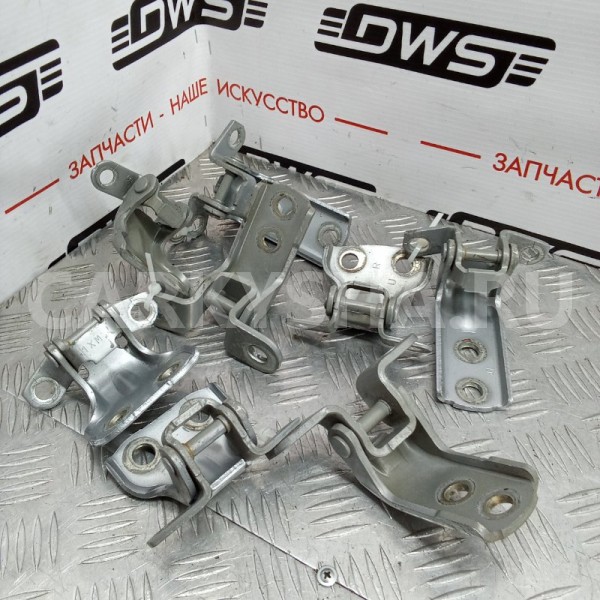 Петля двери Toyota bB 