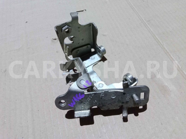 Кронштейн Mercedes-Benz M-класс W166 (2011—2015) Mercedes-Benz M-klasse оригинальный номер a6420101040