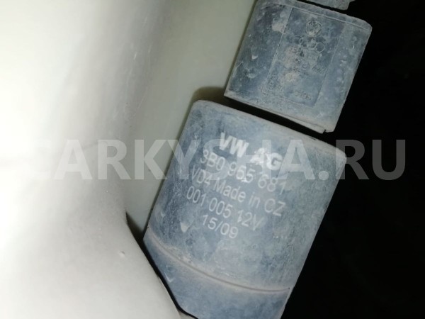 Насос омывателя Audi Q7 4L (2005—2009) Audi 200 оригинальный номер 3B0955681