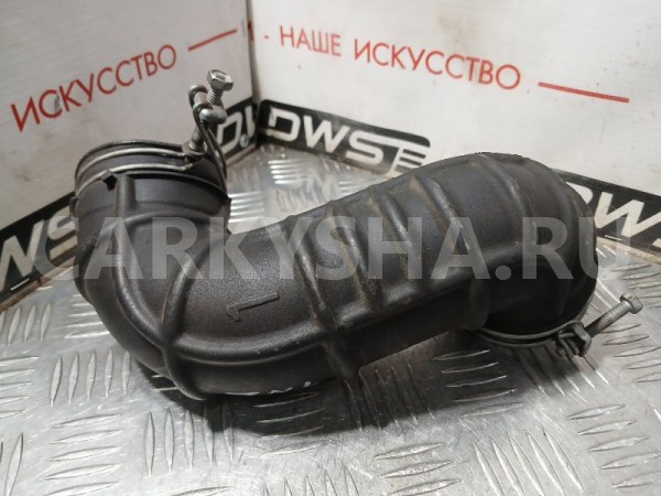 Патрубок воздушного фильтра Toyota FunCargo 