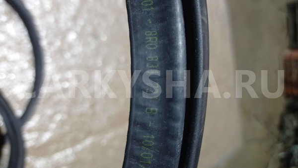 Уплотнитель двери Audi Q5 I (2008—2012) Audi 200 оригинальный номер 8R0831721B