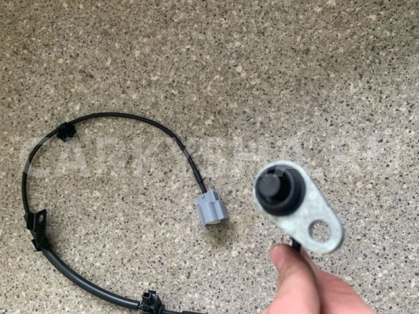 Датчик ABS задний правый L200 2015- Mitsubishi L200 оригинальный номер 4670B008