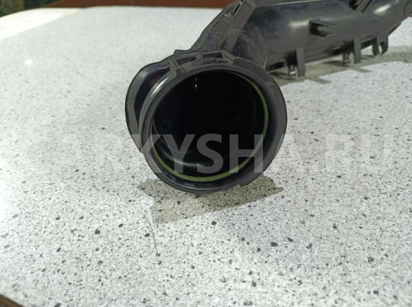 Патрубок интеркулера Skoda Octavia II рестайлинг (2008—2013) Skoda Octavia оригинальный номер 03C145673N