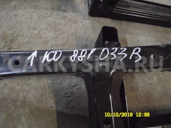 Консоль Volkswagen Golf Plus II (2009—2014) Volkswagen Golf Plus оригинальный номер 1K0881033B