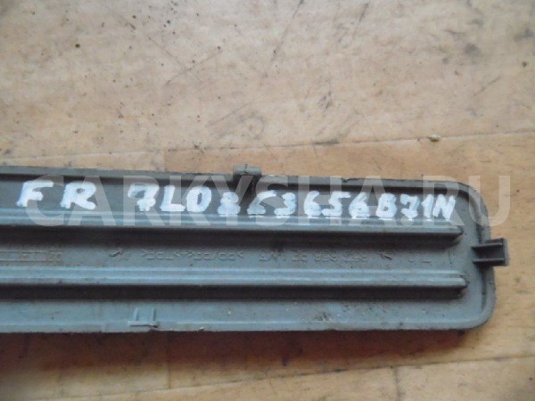 Накладка на порог (наружная) Volkswagen Touareg I (2002—2006) Volkswagen Touareg оригинальный номер 7L0853656