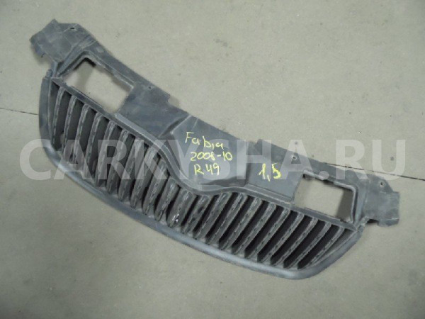 Решетка радиатора Skoda Fabia II (2007—2010) Skoda Fabia 