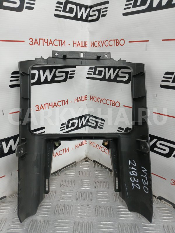 Накладка на торпедо Nissan X-Trail 