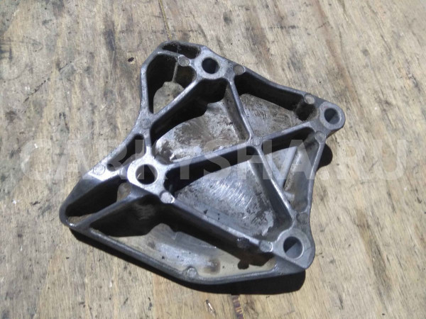 Кронштейн Honda Odyssey II (1999—2003) Honda Odyssey оригинальный номер 38930PFV000