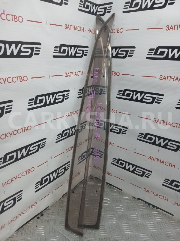 Ветровик на дверь Toyota Vitz 