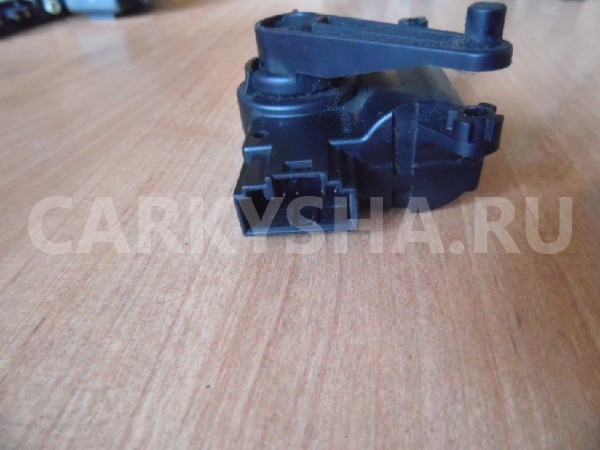 Моторчик заслонки отопителя Volkswagen Touareg I (2002—2006) Volkswagen Touareg оригинальный номер 7L0907511AK