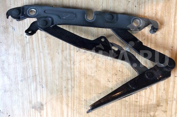 Петля багажника LH Audi A6 III (C6) Седан оригинальный номер 4F5827301D 4F5827301 4F5 827 301 D 4F5 827 301