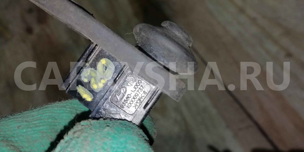 Выключатель концевой Hyundai i20 I (2008—2012) Hyundai i20 оригинальный номер 935601j000