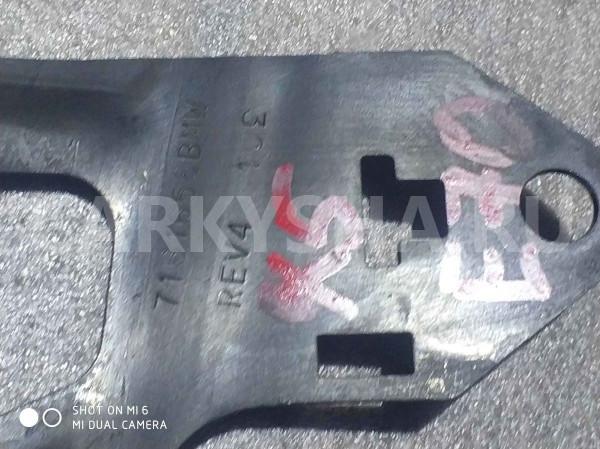 Кронштейн BMW X5 E70 (2006—2010) BMW X5 оригинальный номер 7161658