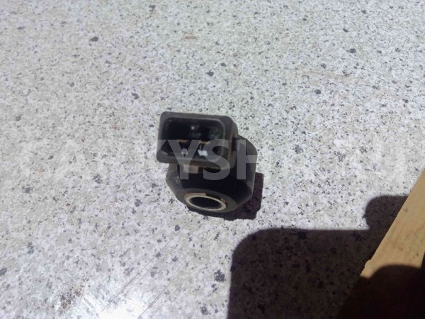 Датчик детонации Renault Duster I рестайлинг (2015—2021) Renault 15 оригинальный номер 2346015900