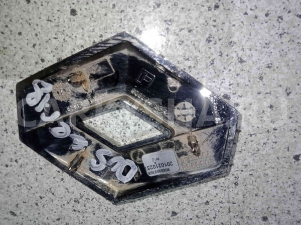 Эмблема Renault Duster I рестайлинг (2015—2021) Renault 15 оригинальный номер 908898936r