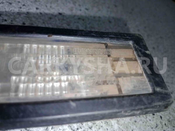 Фонарь подсветки номера Renault Duster I рестайлинг (2015—2021) Renault 15 оригинальный номер 8200013577