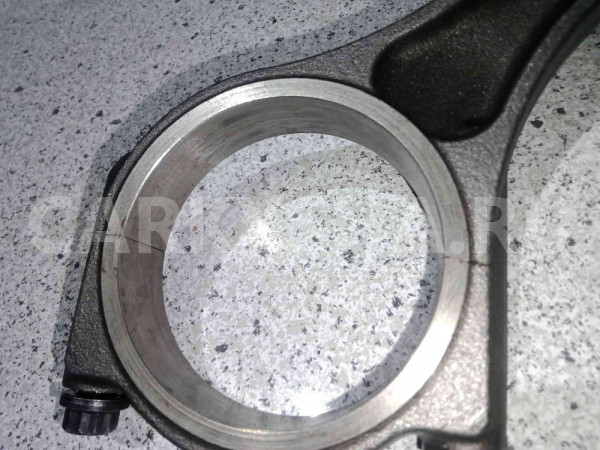 Поршень с шатуном Land Rover Discovery III (2004—2009) Land Rover Discovery оригинальный номер 1316180