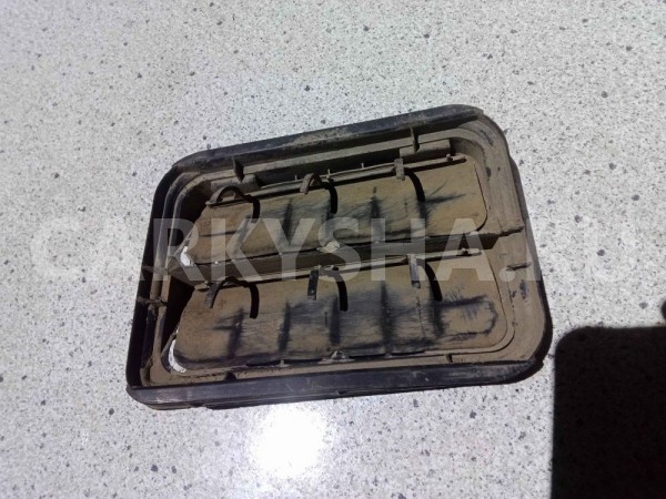 Решетка вентиляционная Renault Sandero I (2009—2014) Renault 14 оригинальный номер 7700838358