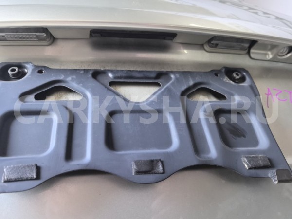 Крышка багажника Toyota Avensis 