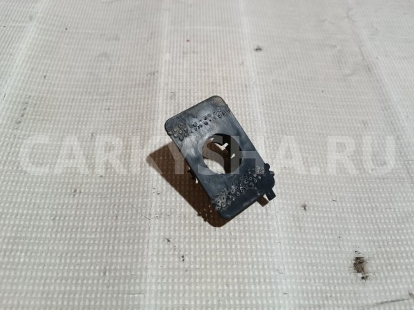 Кронштейн датчика парковки Mercedes-Benz B-klasse оригинальный номер W2468850856