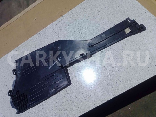 Накладка центральной консоли Toyota Camry XV50 рестайлинг 2 (2017—2018) Toyota Camry оригинальный номер 5891133161