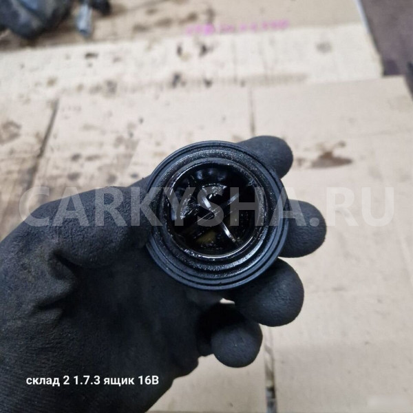 Маслозаливная крышка Toyota 2zr fe Toyota Auris 