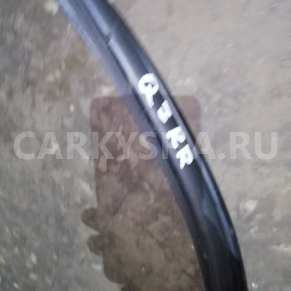 Уплотнитель двери Audi Q7 4L (2005—2009) Audi 200 оригинальный номер 4L0833721A