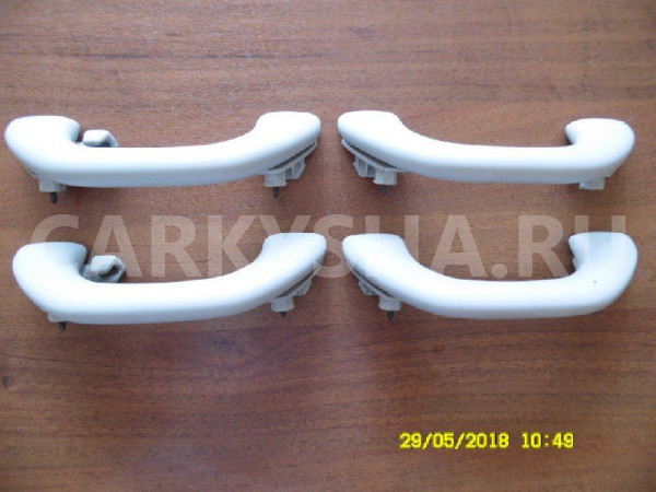 Ручка внутренняя потолочная Volkswagen Golf Plus I (2005—2009) Volkswagen Golf Plus оригинальный номер 1K0857607