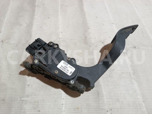 Педаль газа Ford Fiesta оригинальный номер 2S619F836AA