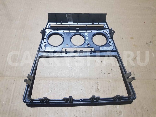 Рамка магнитолы Skoda Octavia II рестайлинг (2008—2013) Skoda Octavia оригинальный номер 1z0858069bd2au