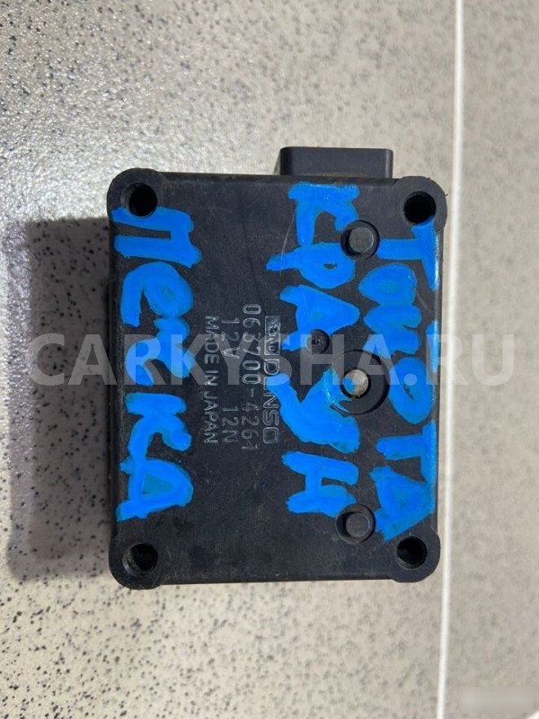 Сервопривод заслонок печки Toyota Crown 1993 г Toyota Crown оригинальный номер 0637004261